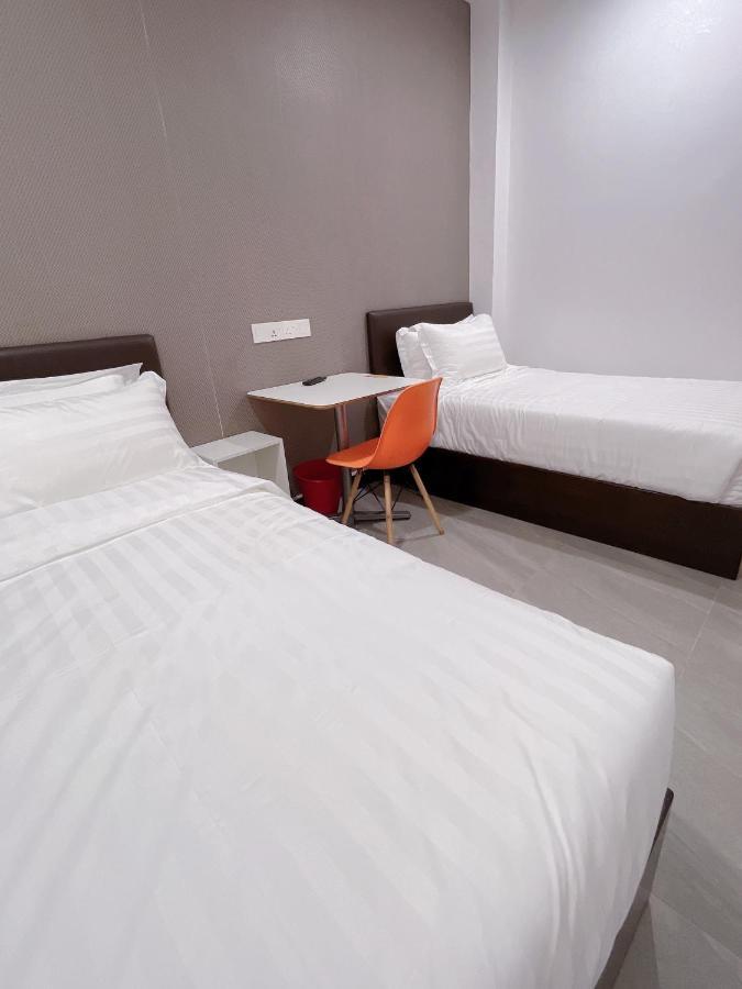 Hotel Decentraland Κουάλα Τερενγκάνου Εξωτερικό φωτογραφία