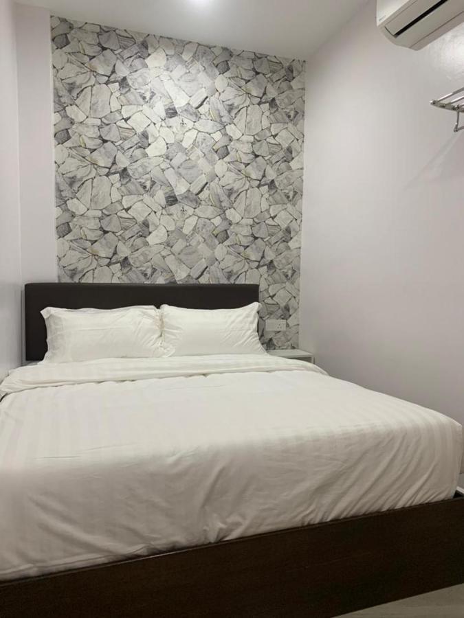 Hotel Decentraland Κουάλα Τερενγκάνου Εξωτερικό φωτογραφία